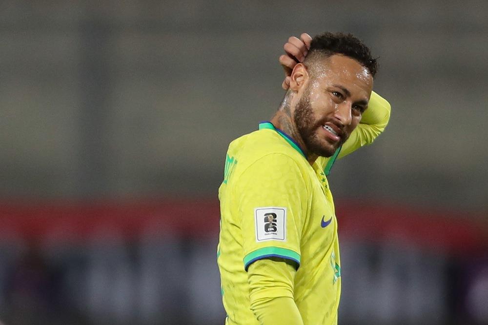 CEO BRAZIL STREPI! NEJMAR SE POVREDIO! Nedavno se našao na spisku za Svetsko prvenstvo, a sada je usledio neviđeni šok! Isplivali detalji povrede...