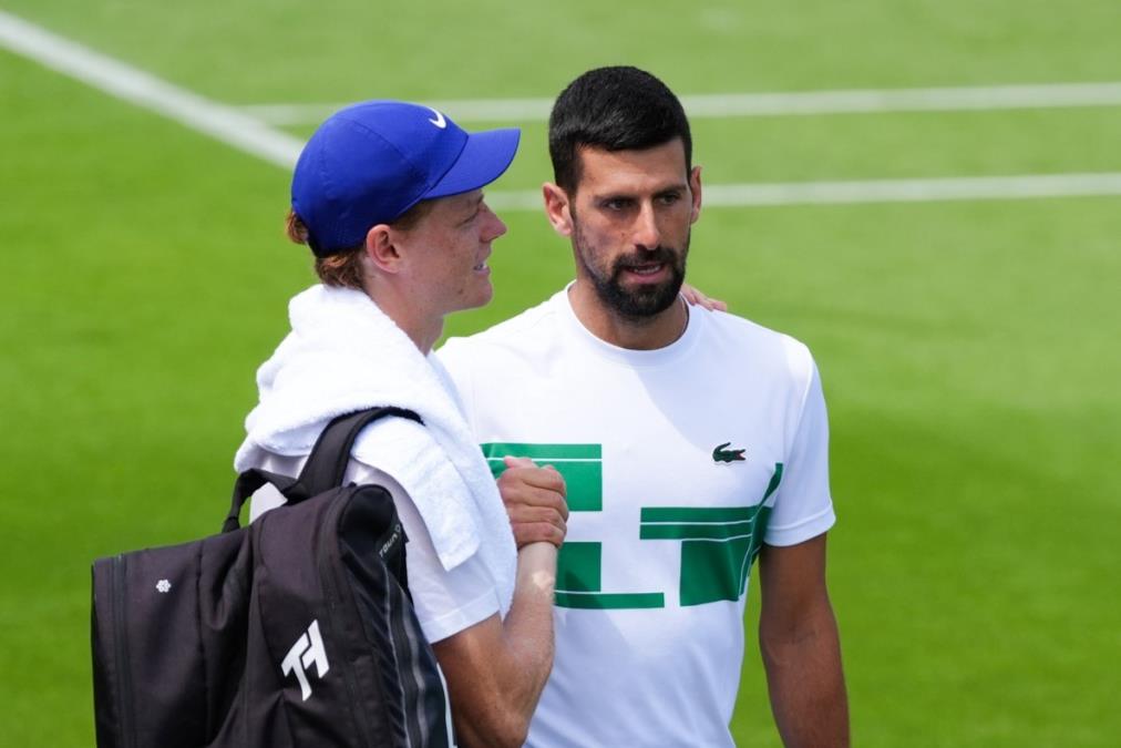 NOVAK ĐOKOVIĆ DANAS JURI PLASMAN U FINALE VIMBLDONA! Sve je spremno za spektakl u Londonu, Siner izlazi na crtu Srbinu - evo gde možete da gledate ovaj meč!