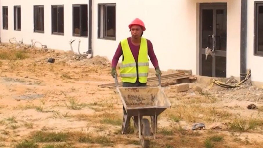Asistirao Ibri, danas radi na gradilištu za 5 evra: Pretužna sudbina bivšeg igrača koji je sahranio dva sina