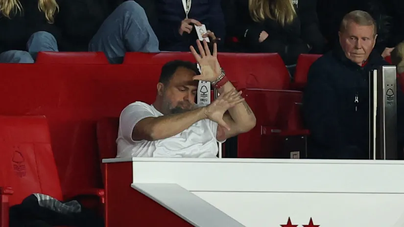 Ne raspravljaj se s njim... 'Pocepaše' Marinakisa: Frka i tuča sa nećakom grčkog premijera (VIDEO)