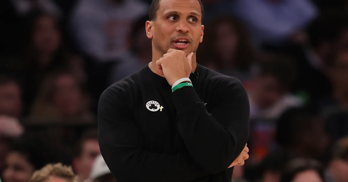 Osvojio nagradu za najboljeg trenera NBA lige, a ispao u prvoj rundi plejofa