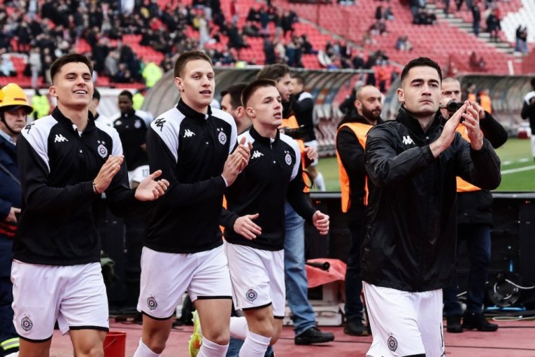 NIJE SAMO UGREŠIĆ! Još jedan ključni igrač Partizana pakuje kofere - evo kolika je ponuda za njega!