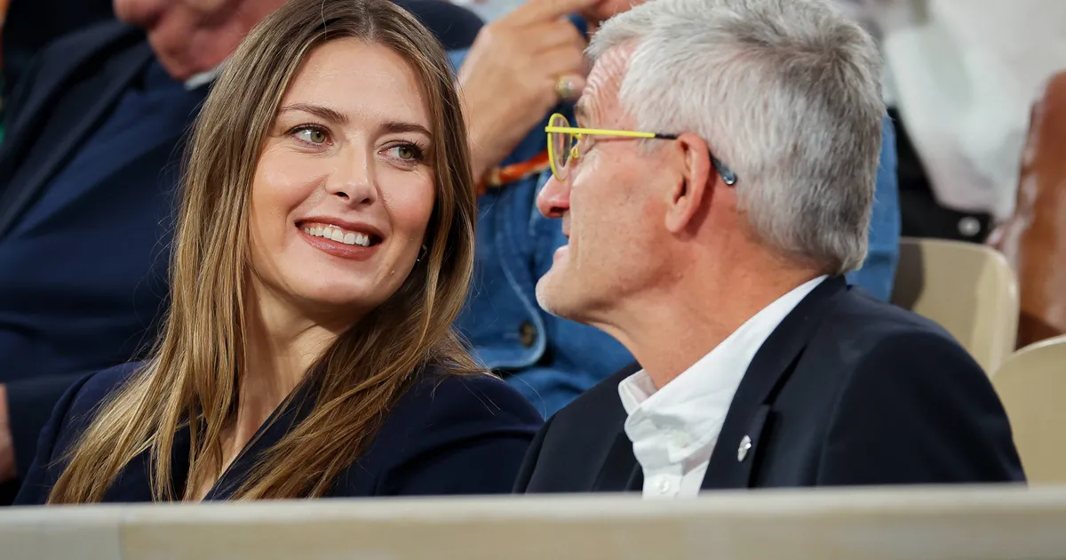 Ova žena je simbol lepote: Marija Šarapova uživa na Vimbldonu, njen prelepi osmeh oraspoložio je mnoge