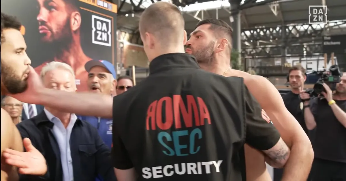 Skandal! Itauma gurnuo Hrgovića s leđa, Hrvat mu odvalio šamar pred borbu godine, odmah uskočilo obezeđenje!